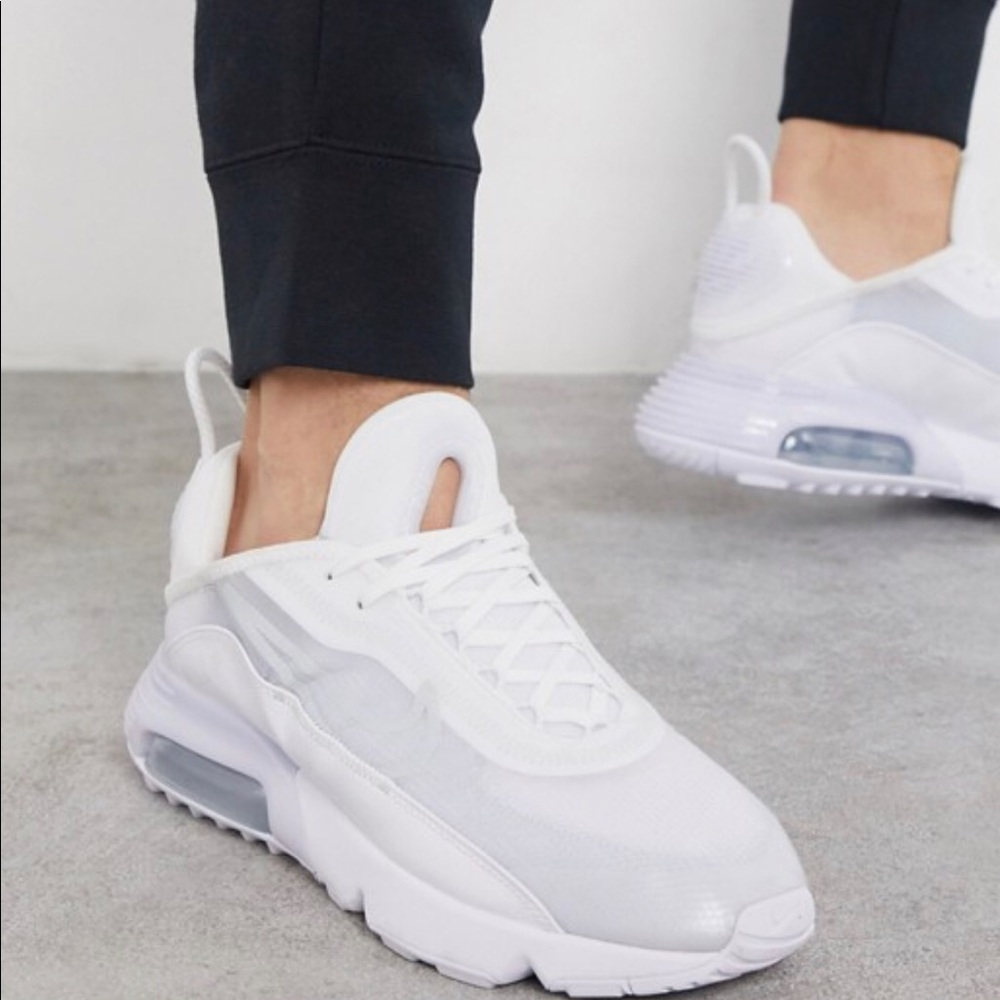 Nike AirMax 2090 Pure Platinum unisex sneakers